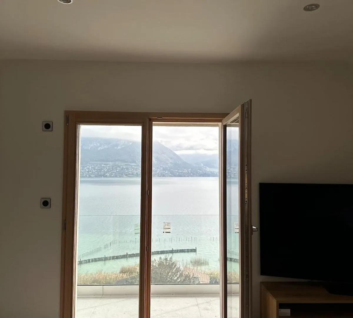 Apartment Stylish Duplex With Panoramic Lake View Sevrier France